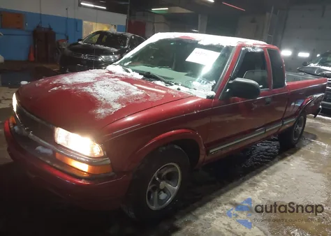 2001 Chevrolet S-10 Ls z USA, uszkodzony, nr VIN 1GCCS195918148873